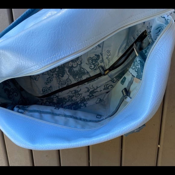 Lulu gym bag, or weekend. - Picture 3 of 3